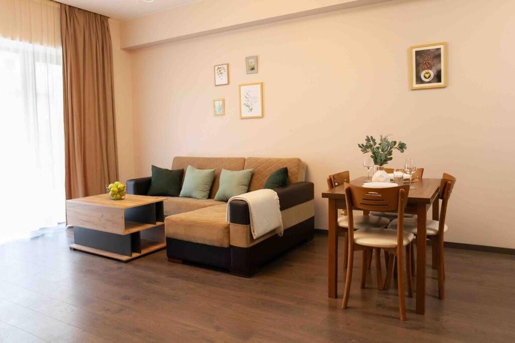 Gg Home - Cozy 1 Bedroom Apartment On Kazbegi Avenue 15 Tbilisi Exterior photo